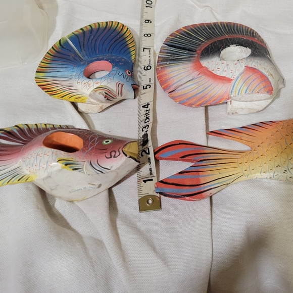 Set of 4 Wooden Hand-painted Fish Napkin Rings Made In Indonesia - Picture 6 of 7